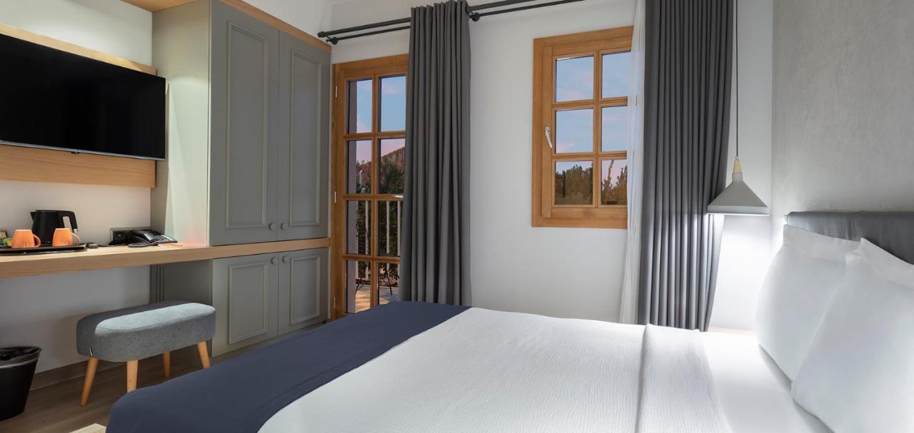 Mellow Blue Hotel İzmir Buitenkant foto